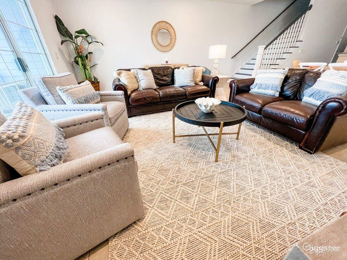 Private Heated+Cooled Salt Pool / Restaurants Feet Away! / Beach Access Photo 3