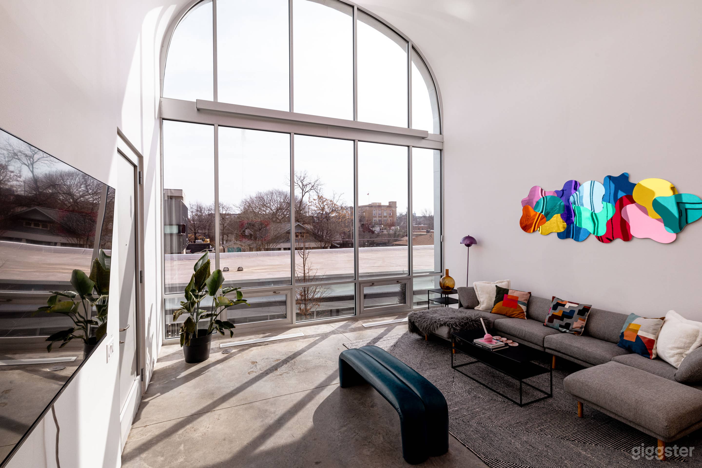Luxury Dome Condo with Abundant Natural Light for Film shoot Photo 1
