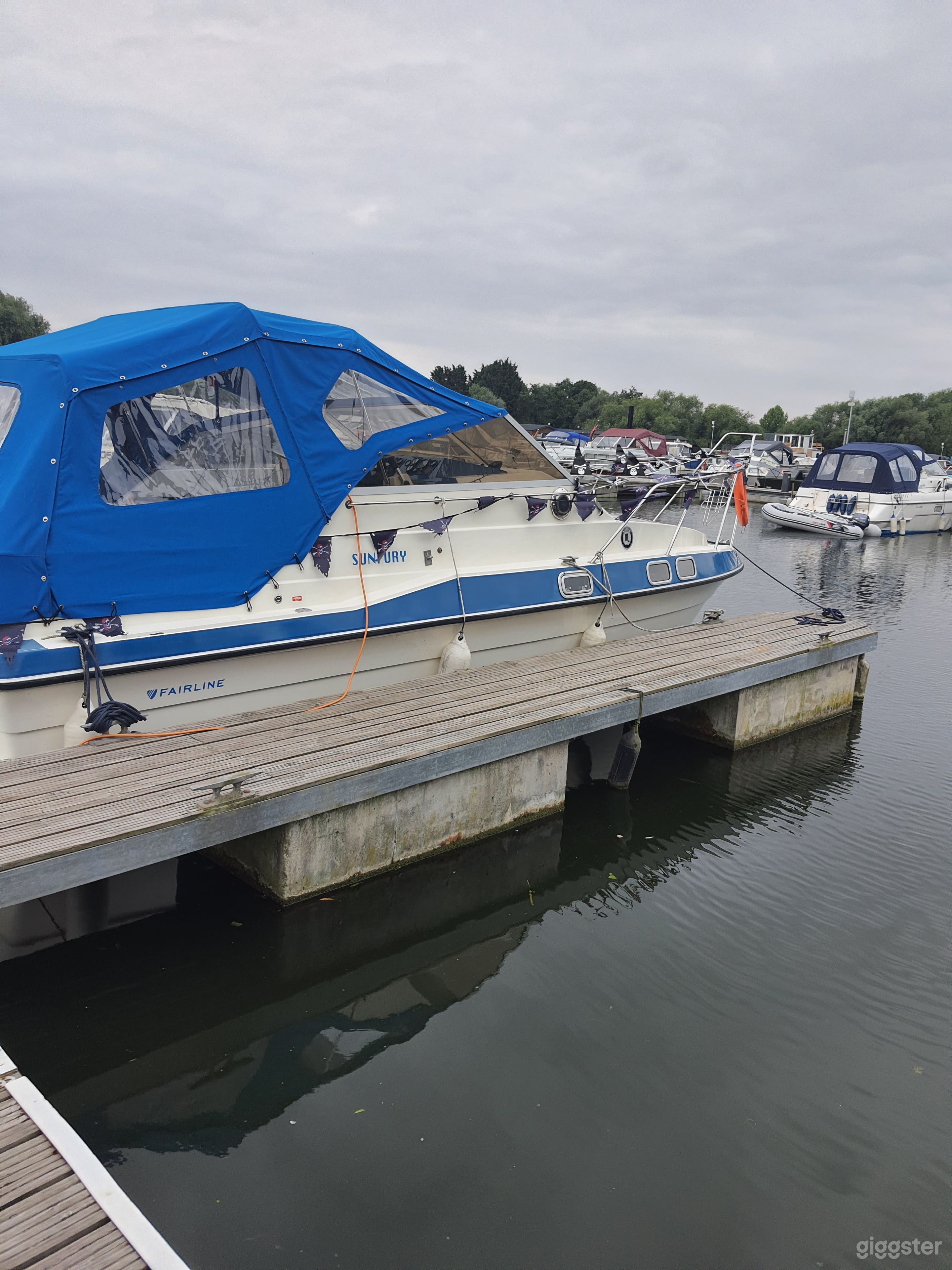 Fairline Sunfury side view 