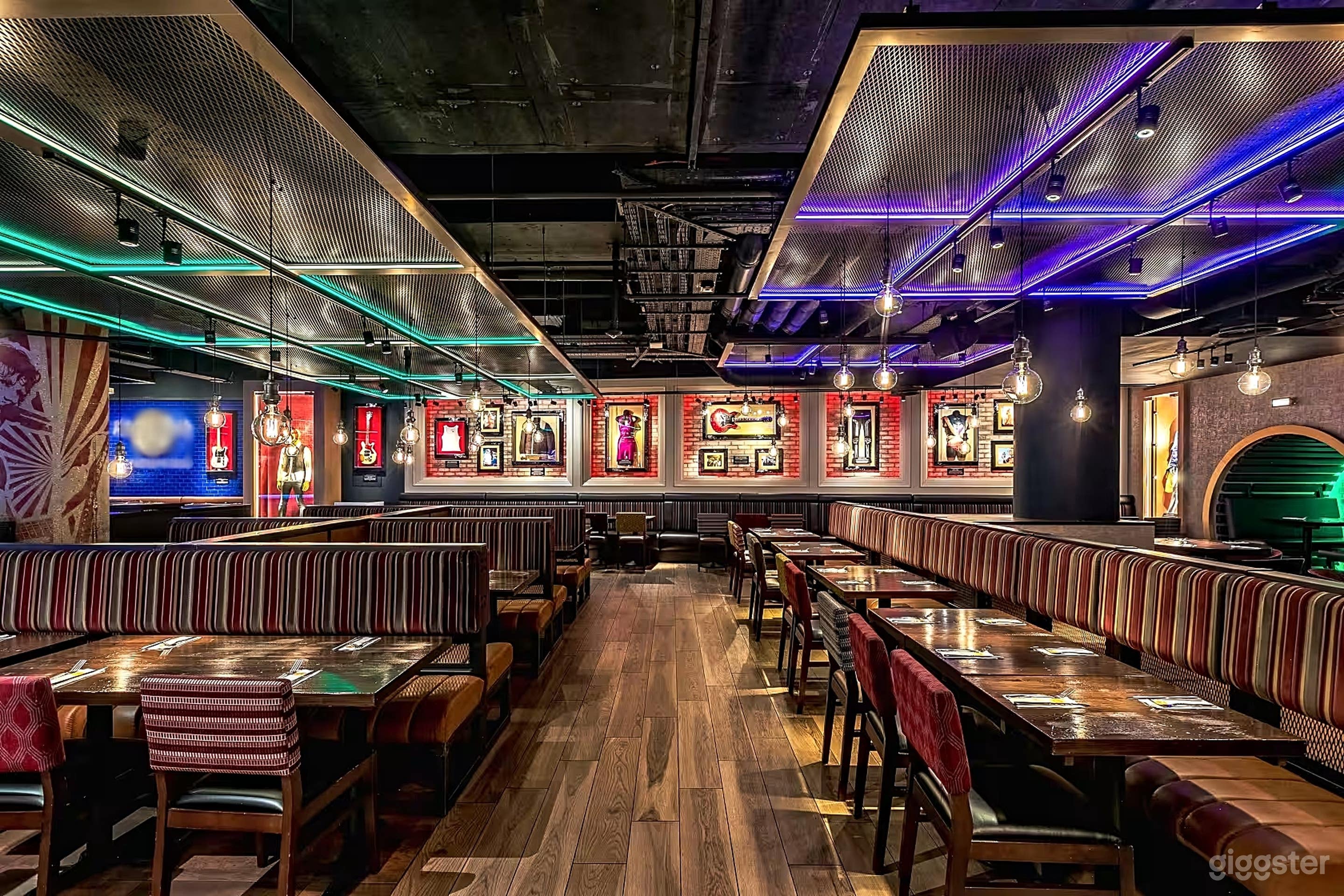 Hard Rock Cafe Piccadilly Circus Photo 3