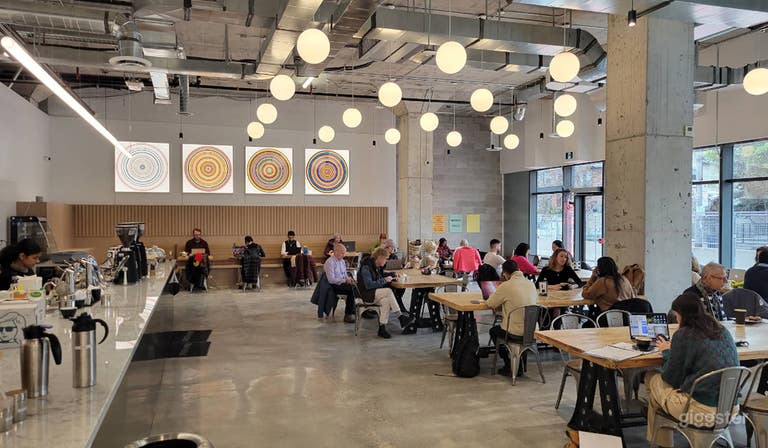  Café Moderno Chic & Espacio Versátil para Eventos en Toronto 