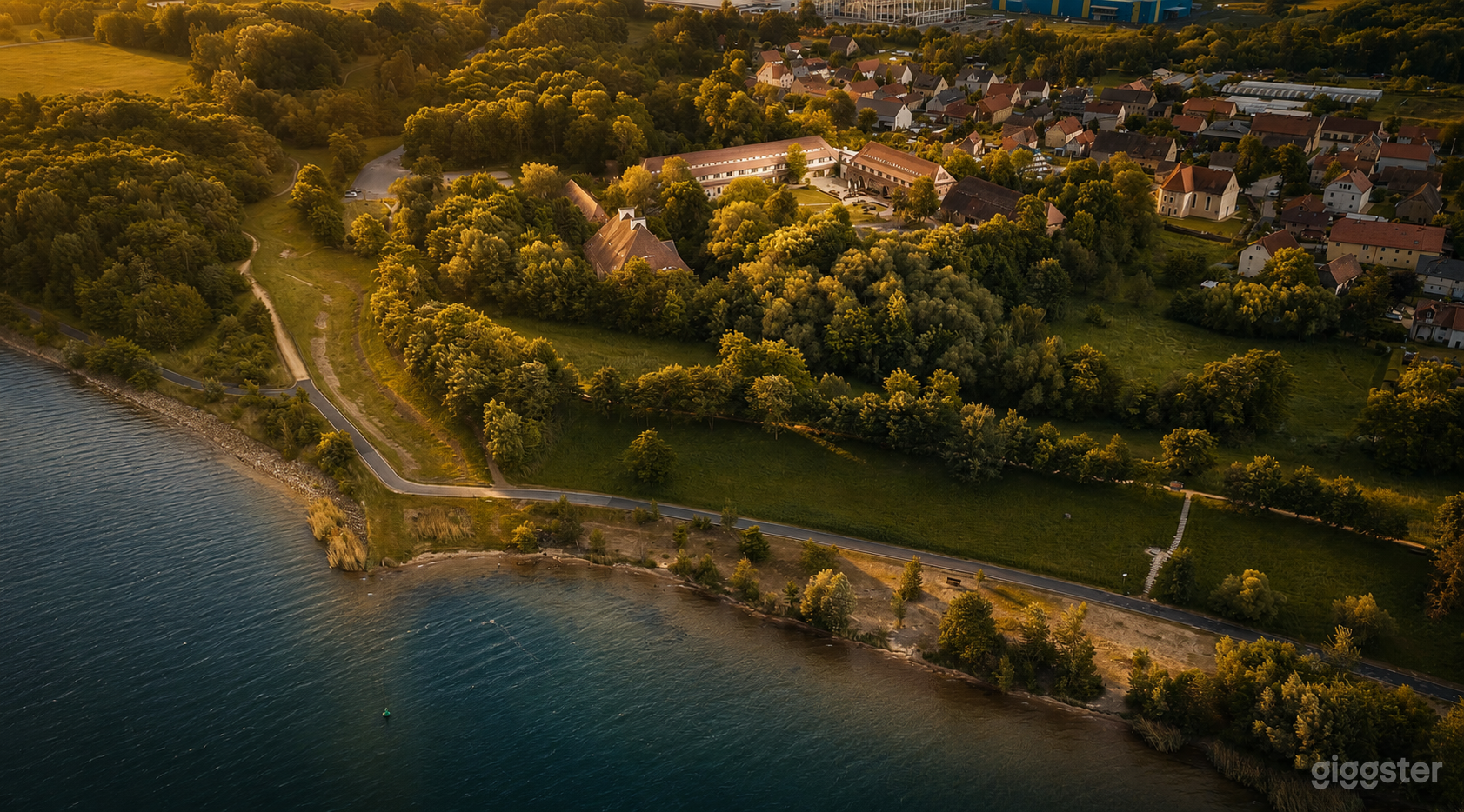 Historischer Charme am See Foto 1