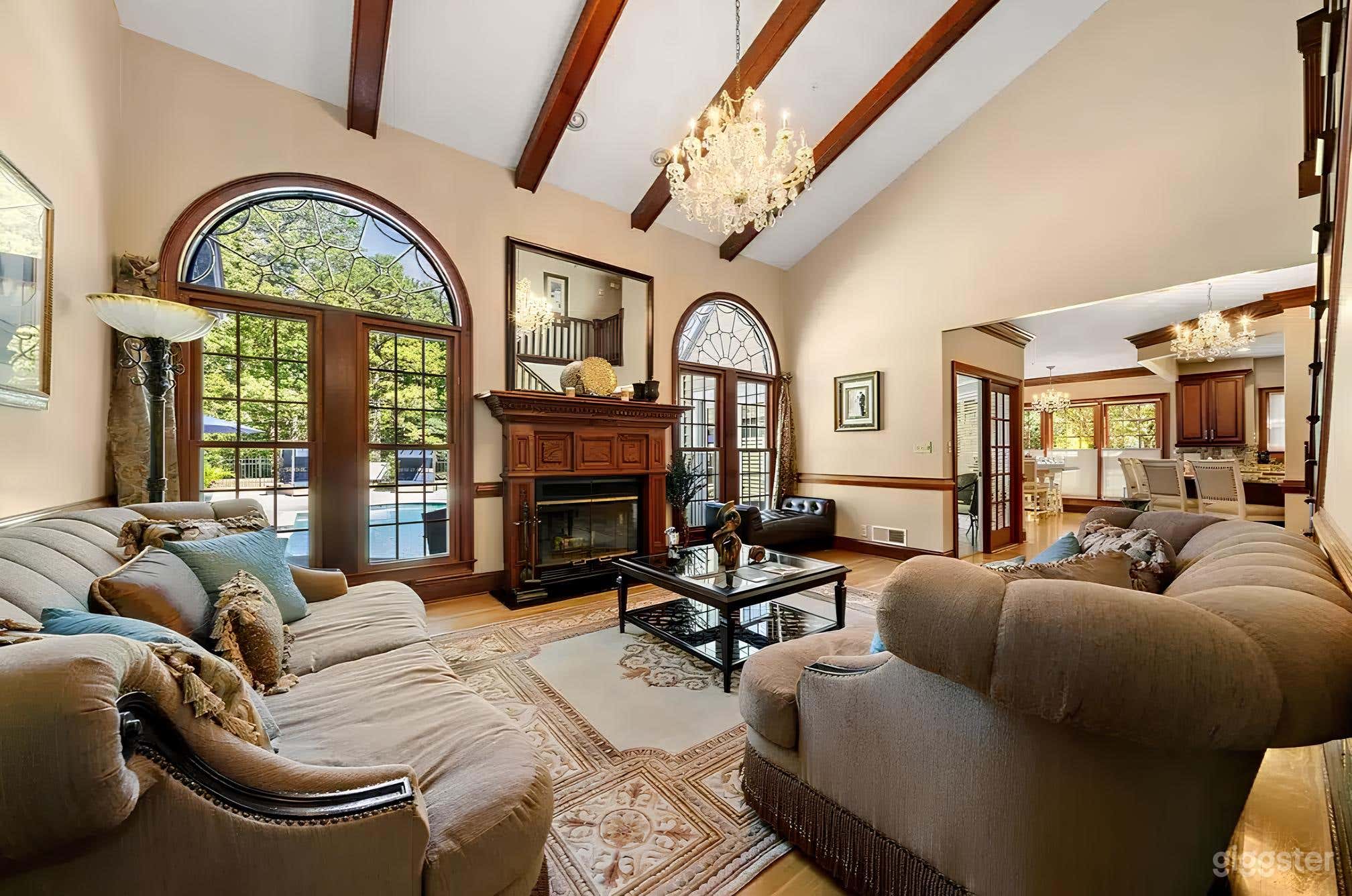 Victorian-style House in Large Estate Photo 2