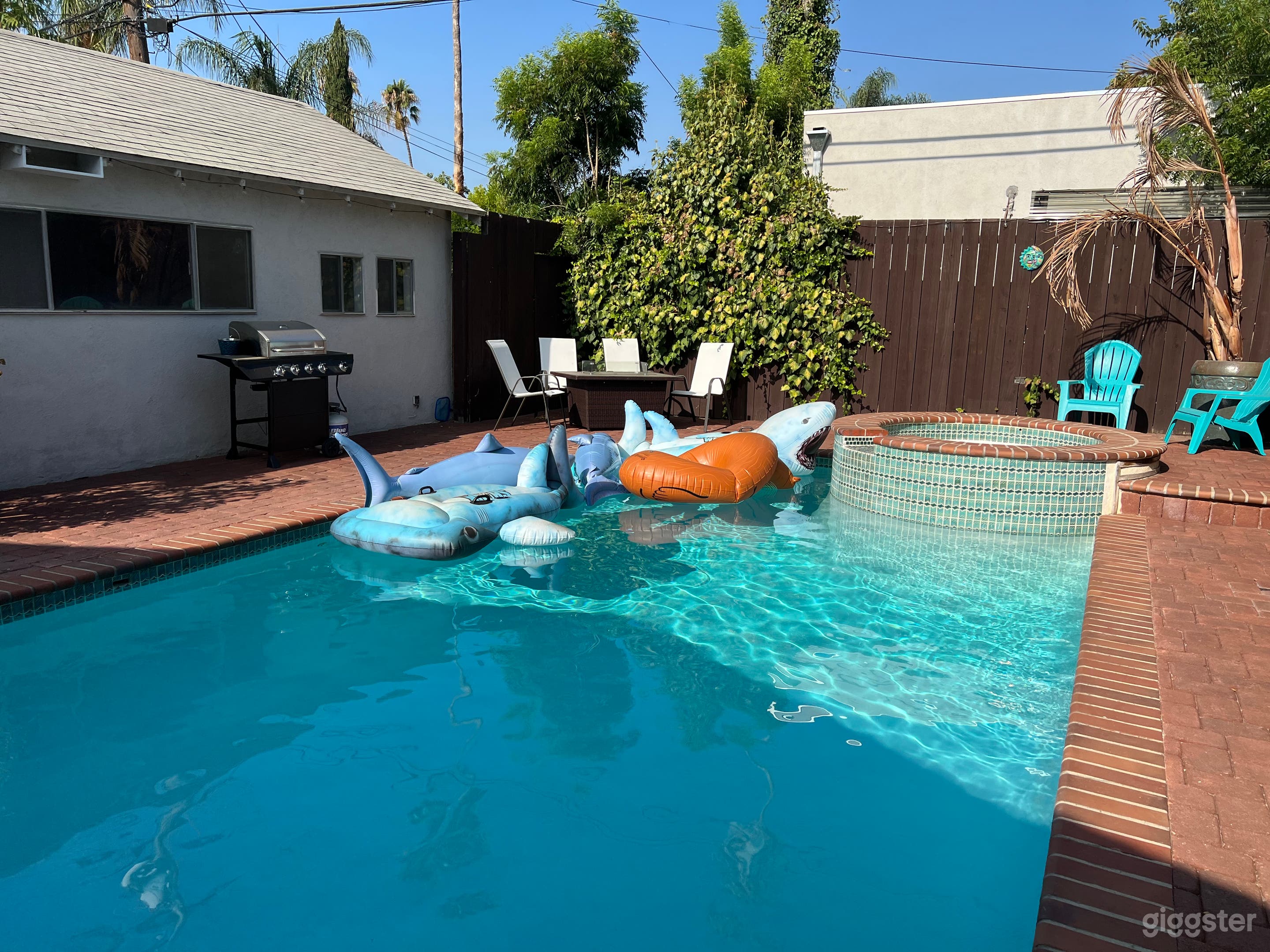 Charming 1920s Mission Revival Bungalow Photo 2