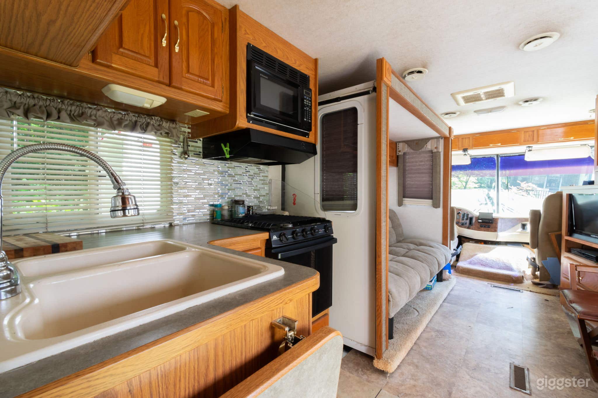 RV, Motorhome, Trailer Park, Rural Scenes Photo 4