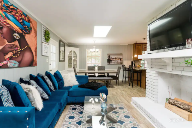 Urban Lake House Photo 2