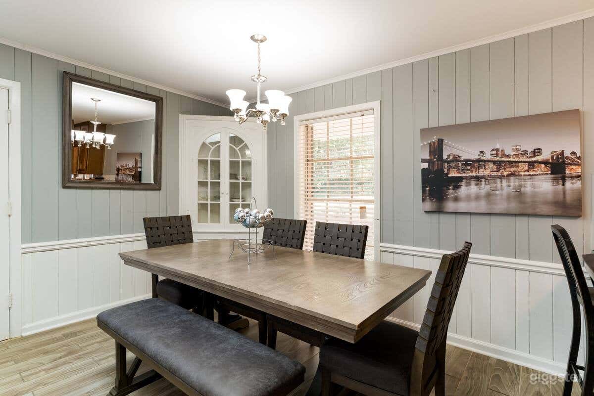 Urban Lake House Photo 3