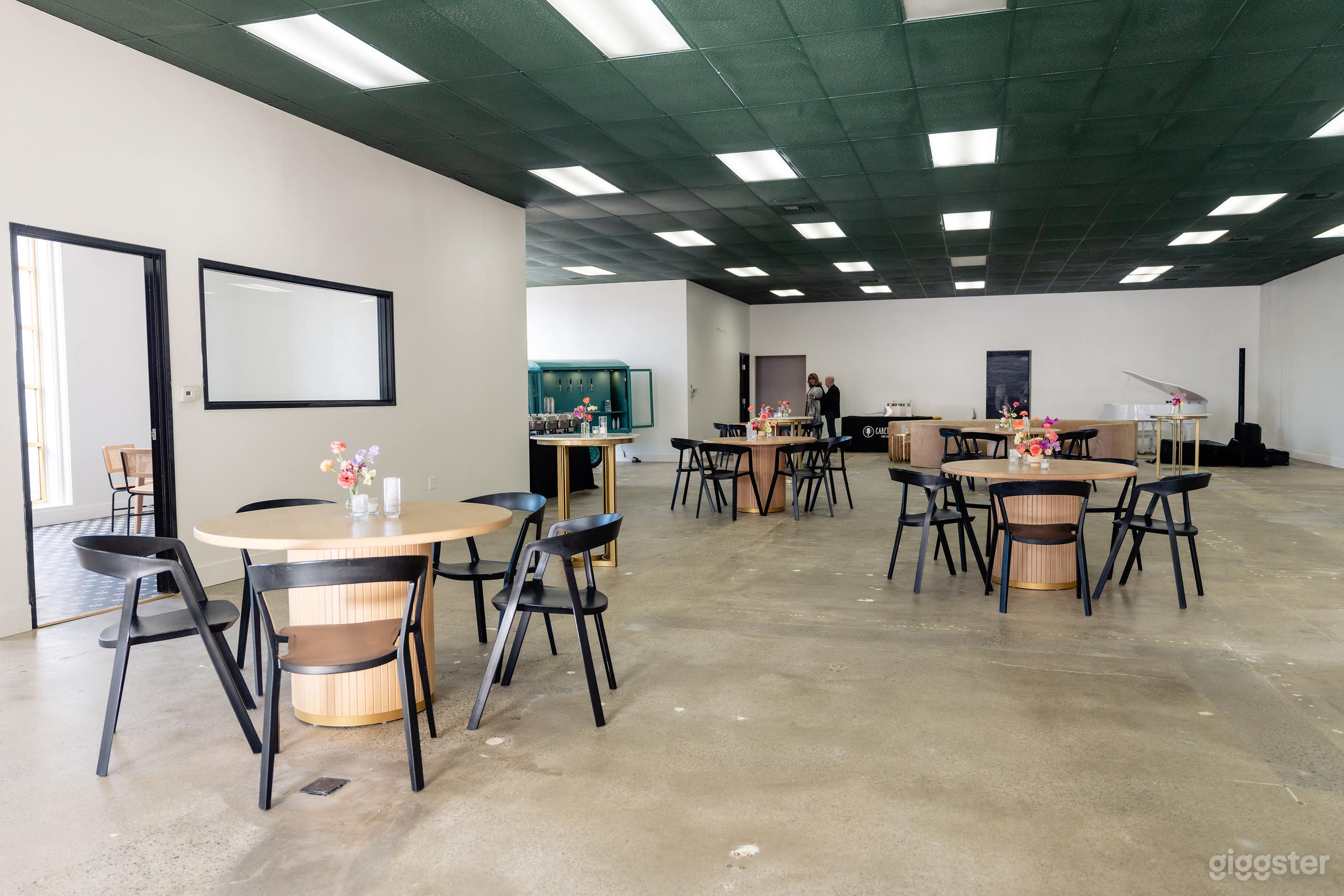 Pictures show the space furnished. It is normally empty with the exception of just a few pieces as described in other photos 