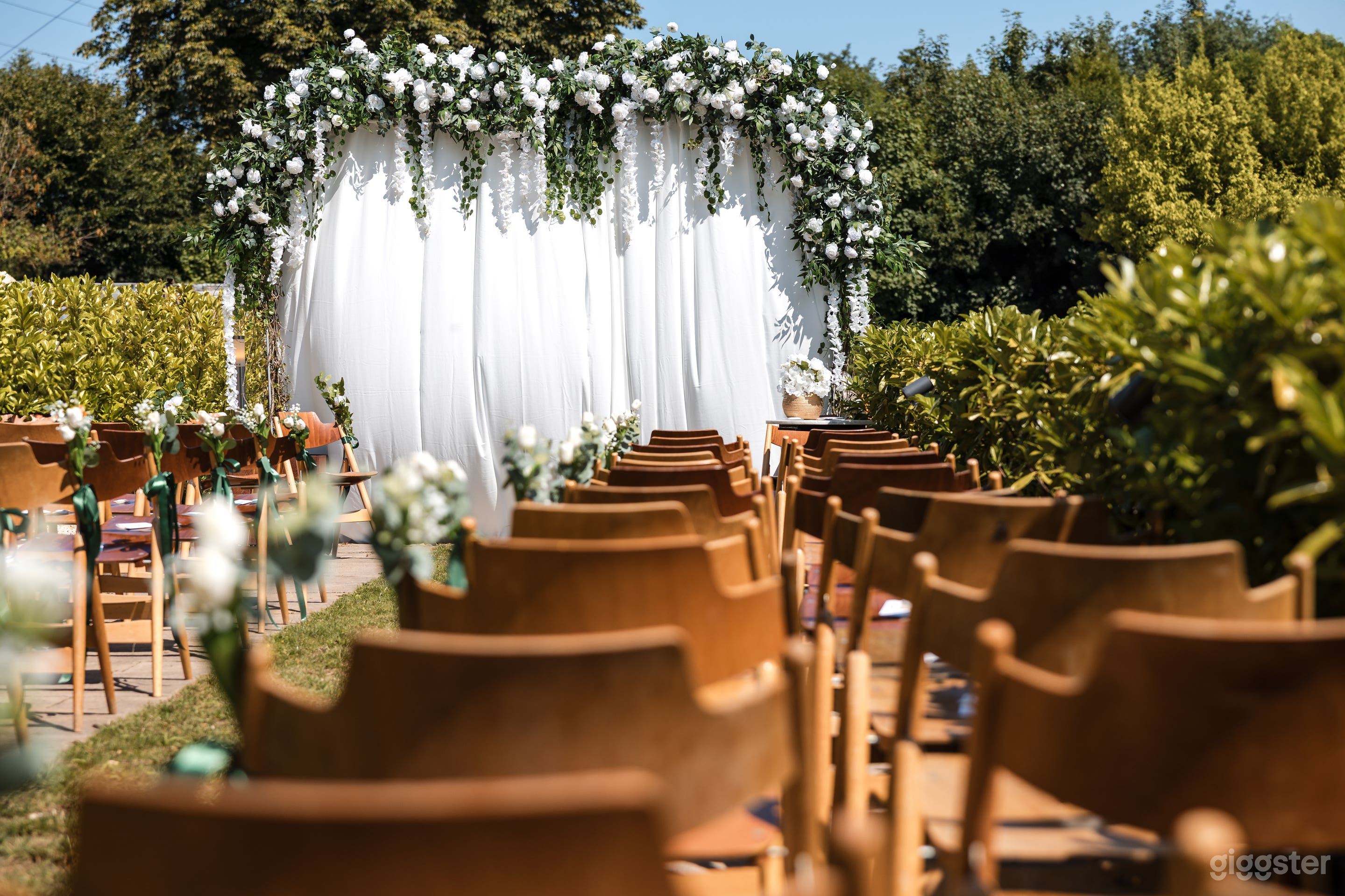 Stylish Hotel & Event Location in the Green Foto 2