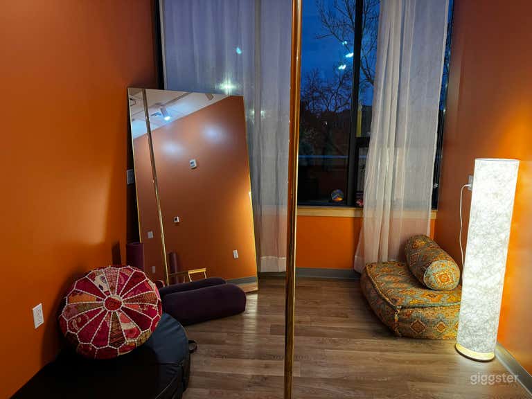  Distinctive Pole Studio 