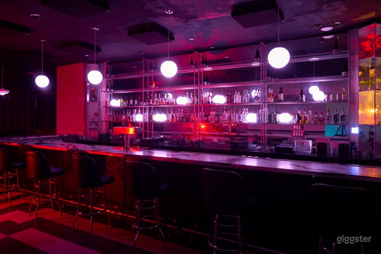  Classic Dance Club in NYC 