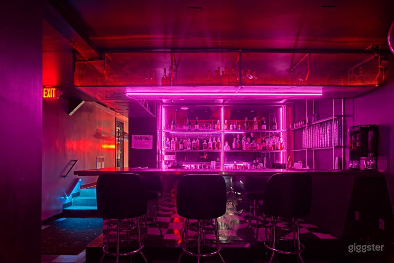  Classic Dance Club in NYC 