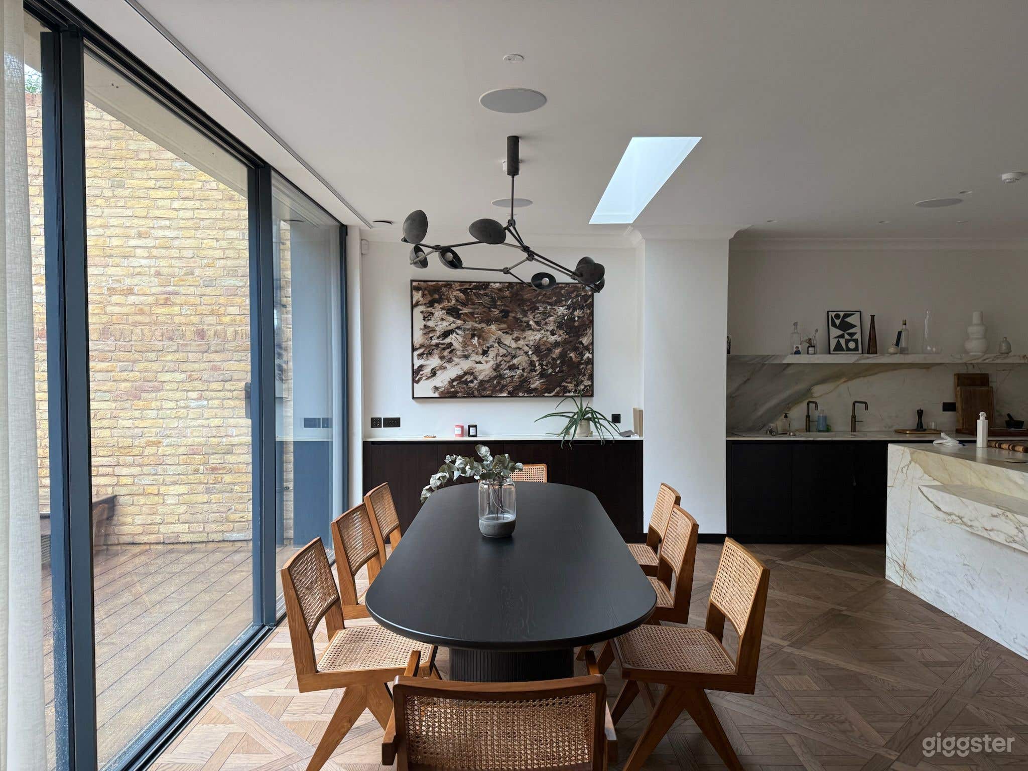 Modern Victorian house in Canonbury Photo 1