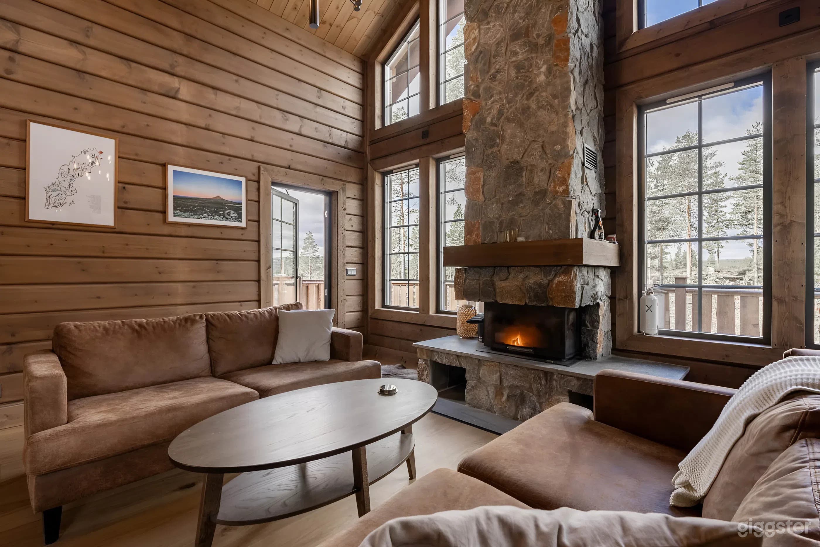 Cozy Modern House with Fireplace and Sauna Photo 4