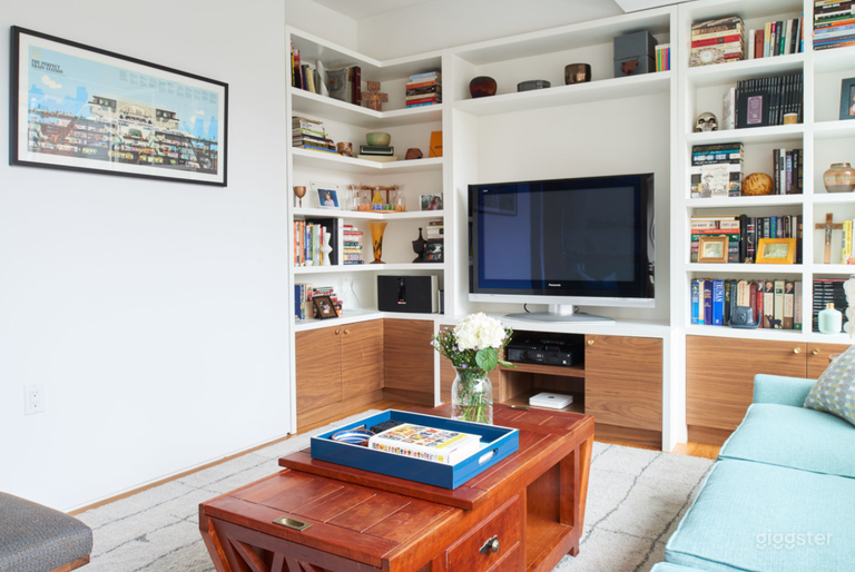  Modern, Williamsburg Loft, In Film-Set Quality 