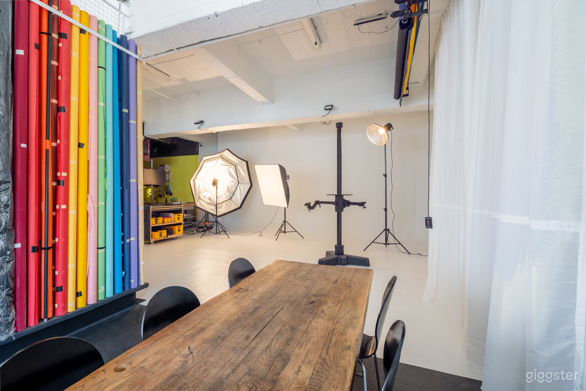 great photo/video rental studio in Antwerp Photo 2