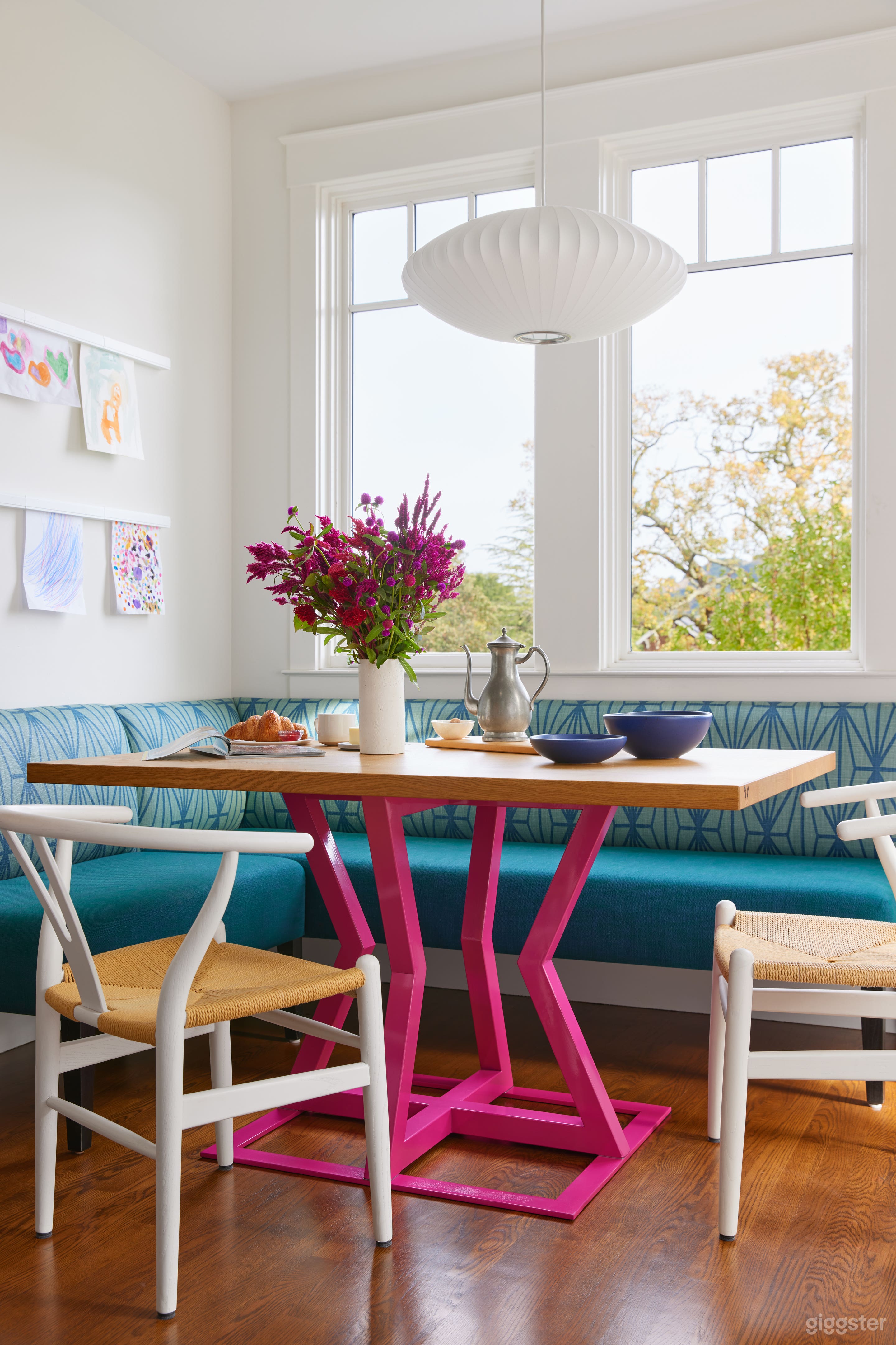 Kitchen breakfast nook