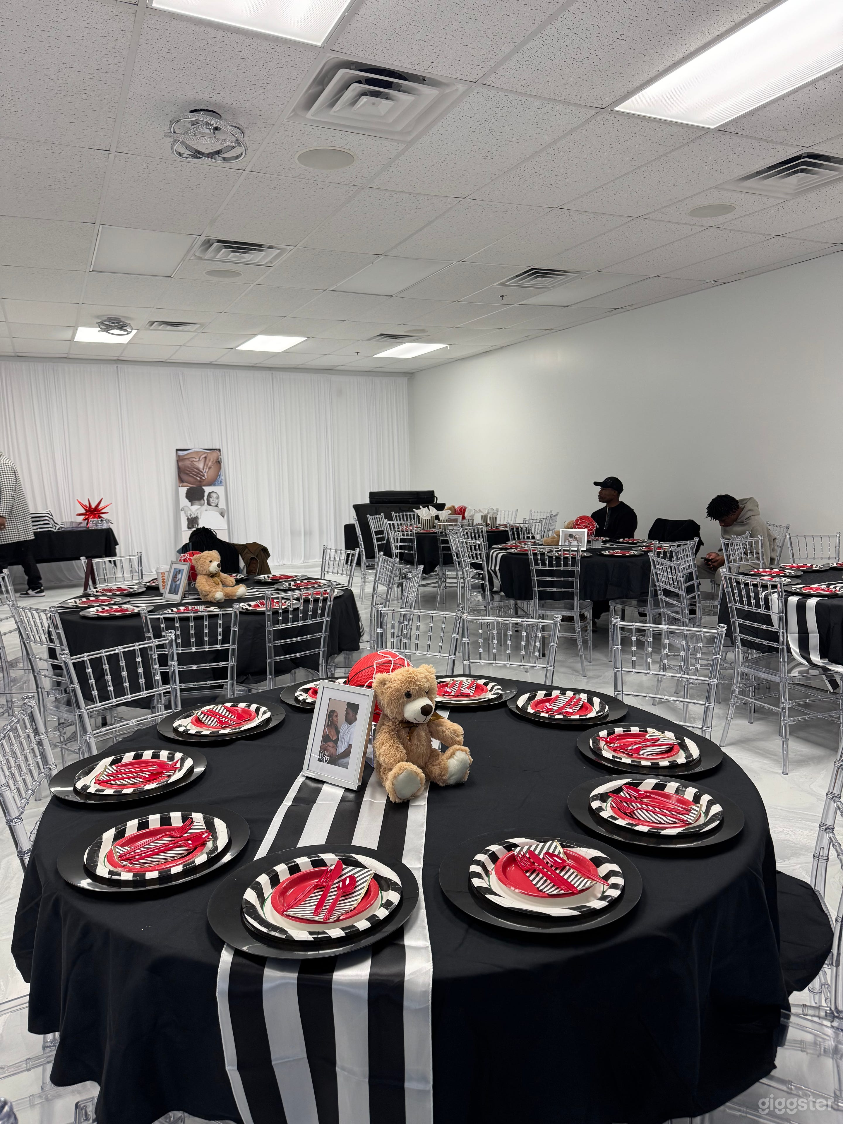 Open Concept Event Space in Bolton Hills Baltimore Photo 3