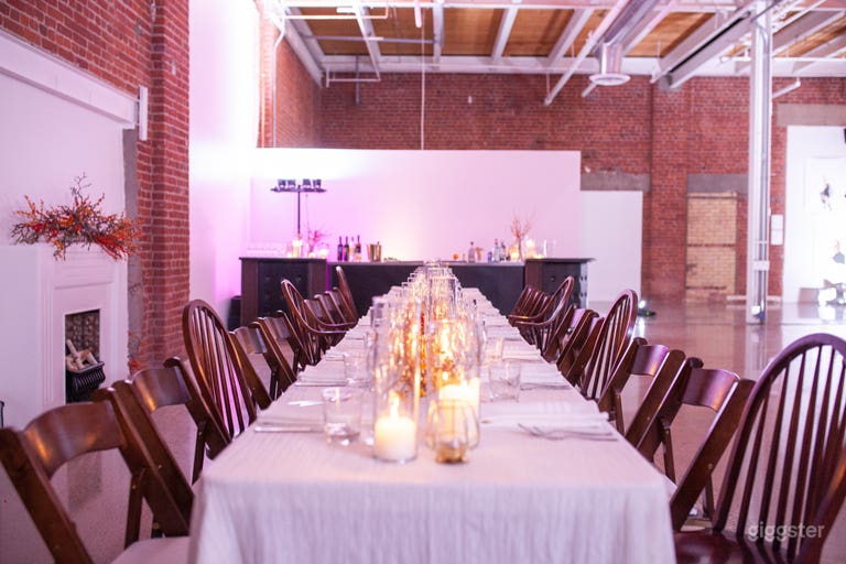  bar and fire place mantle perfect for intimate dining  