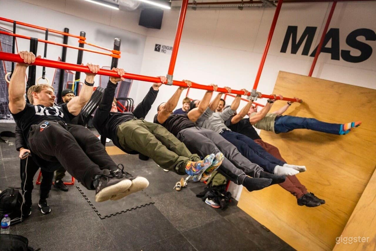 Modern Industrial London Gym Photo 4