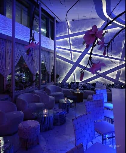 2nd Floor Dining Room in Manhattan Photo 3