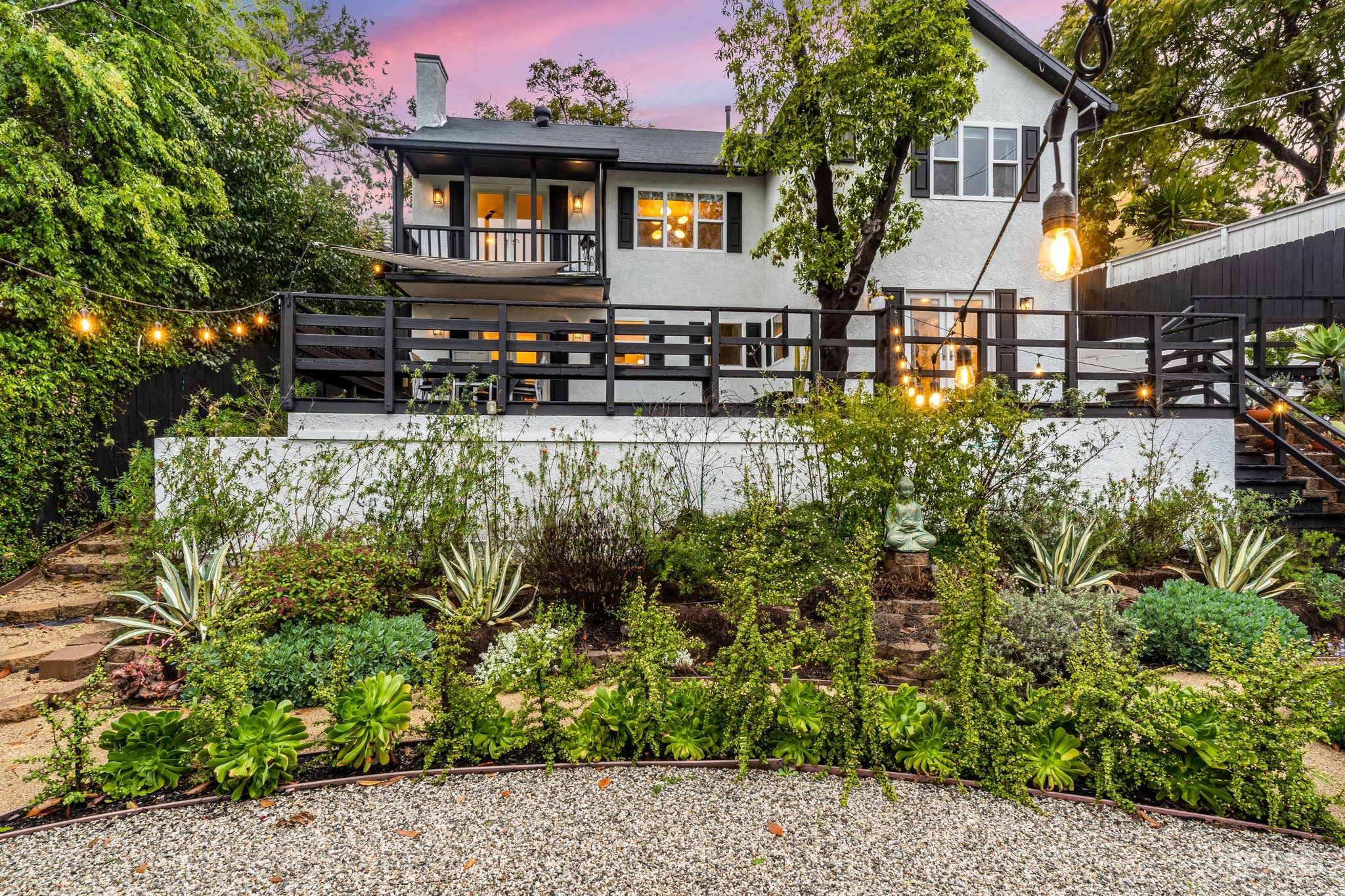 Amazing Hilltop Garden Havens Photo 1