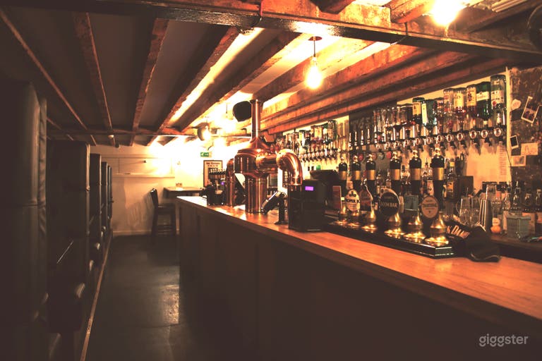  London Punk Music Venue & Bar 