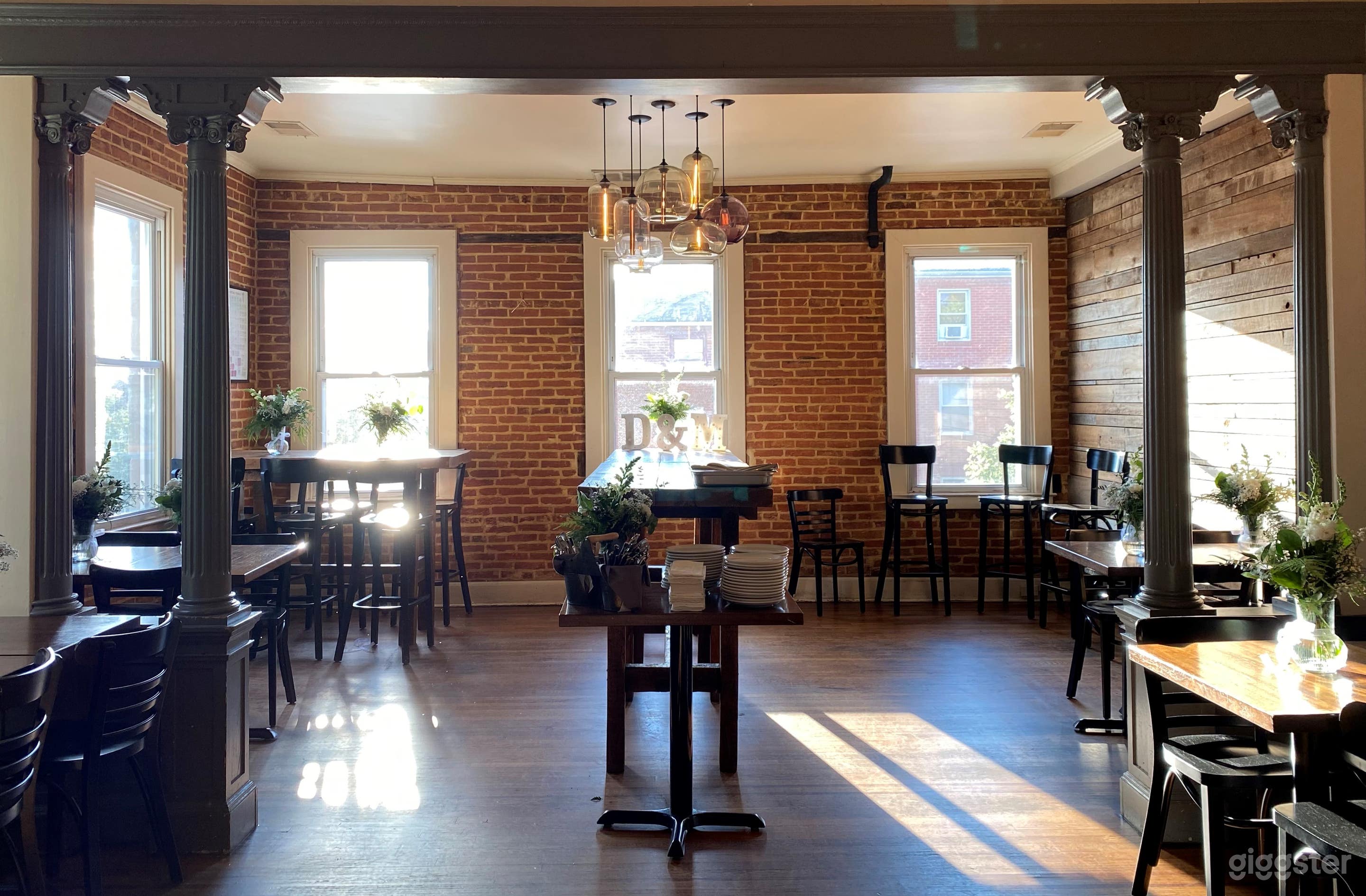 Full 2nd Floor Dining Space in Baltimore Photo 1