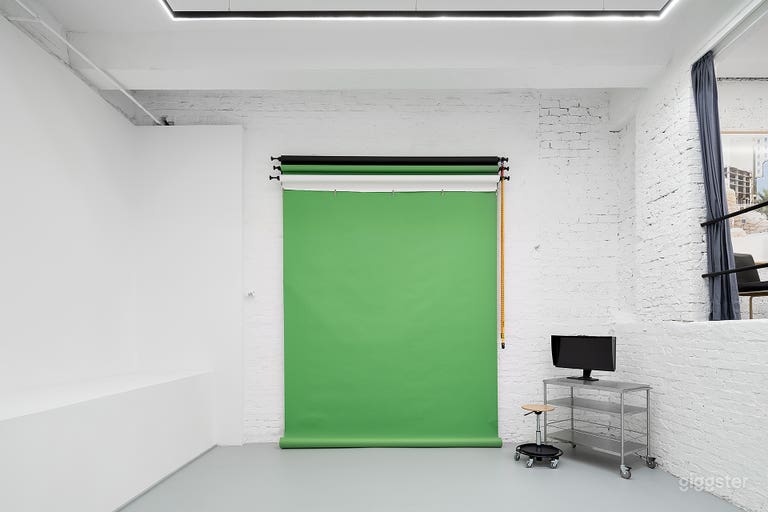  Fotostudio mit künstlichem Licht und Galerieebene 