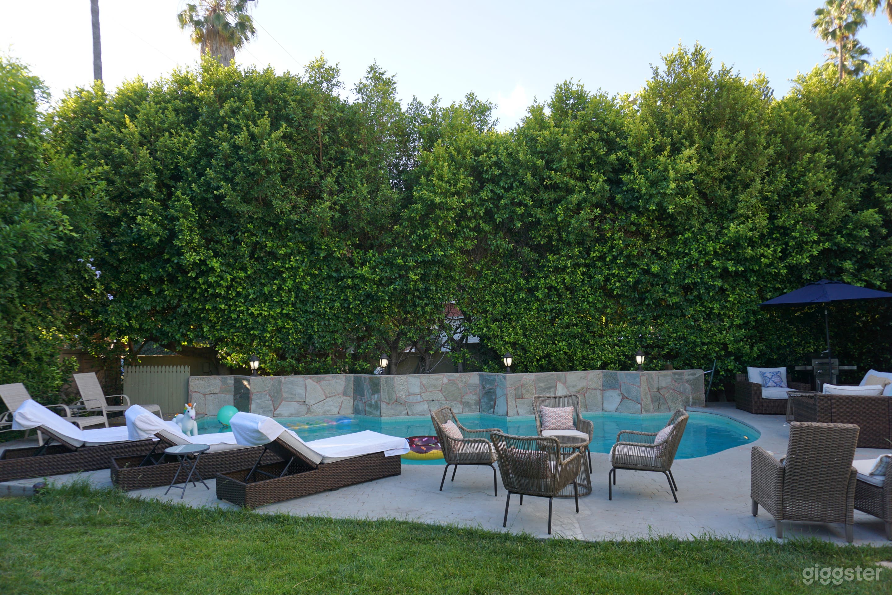 PROMO!AMAZING 5 bds in great location Book n Enjoy Photo 1