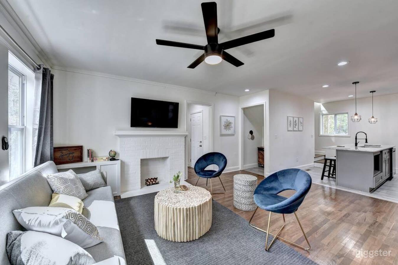 Stunning 5BR Bungalow in Midtown Photo 3