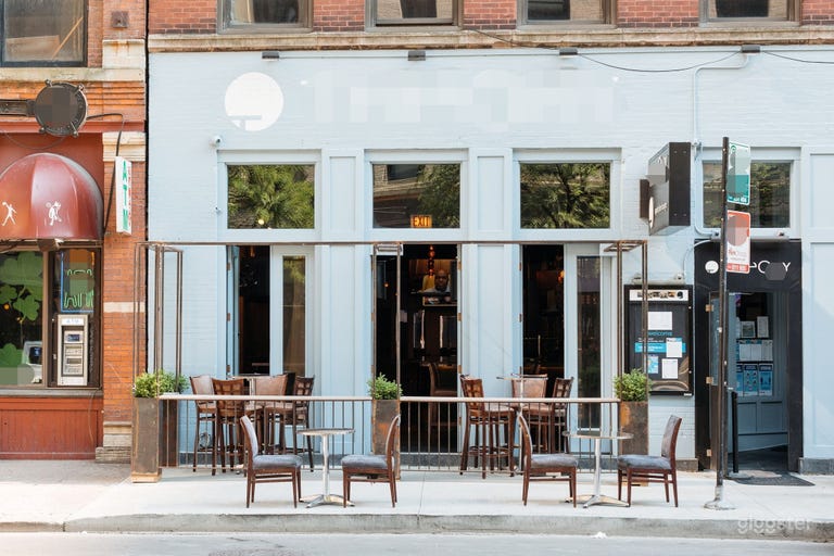  Upscale Sports Lounge and Restaurant in Chicago (FULL VENUE) 