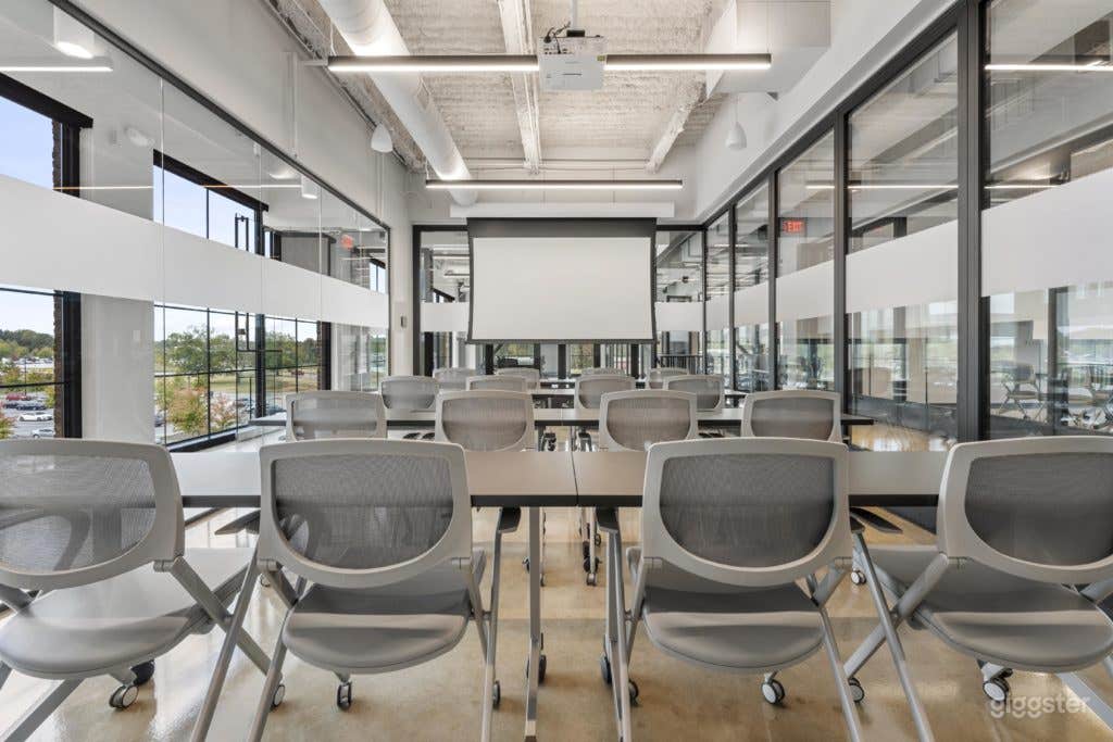 Spotlight (Meeting Room) Photo 2