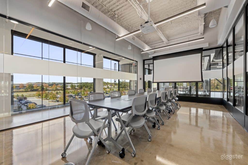 Spotlight (Meeting Room) Photo 4