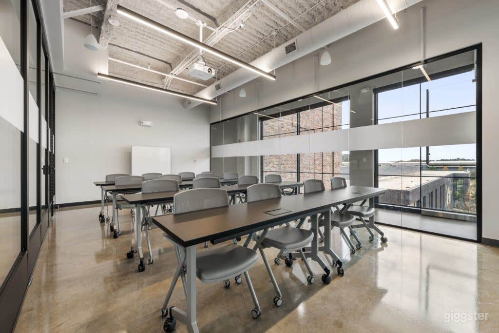 Spotlight (Meeting Room) Photo 1