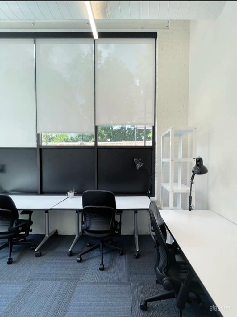  Sun-Drenched Meeting + Workspace — Best View in JP 