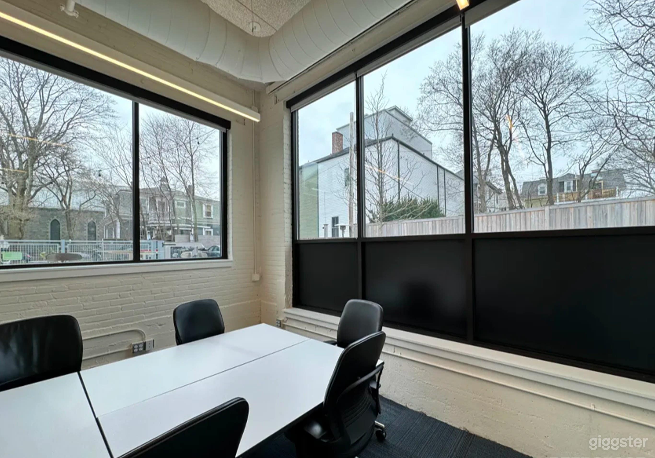 Sun-Drenched Meeting + Workspace — Best View in JP Photo 3