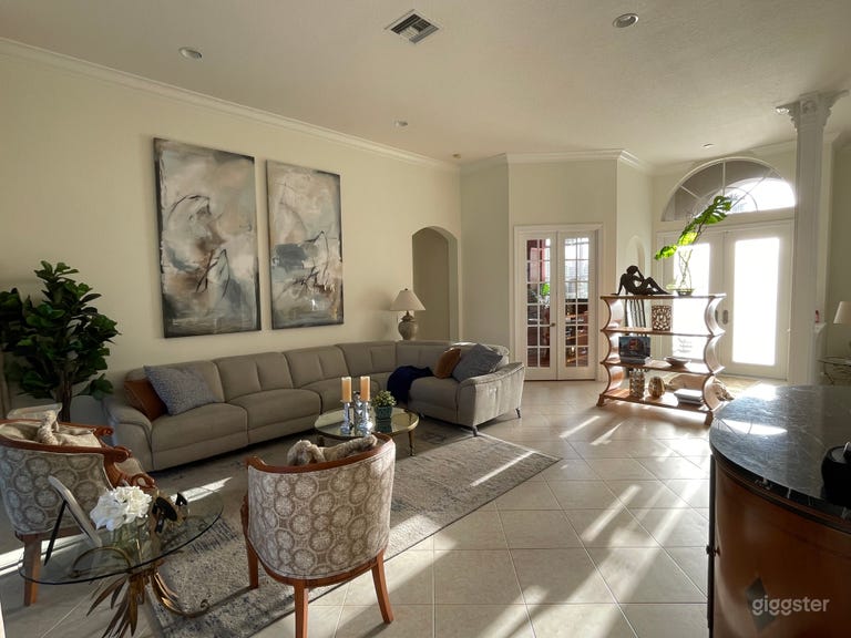  Tropical oasis with old Florida scenic view 