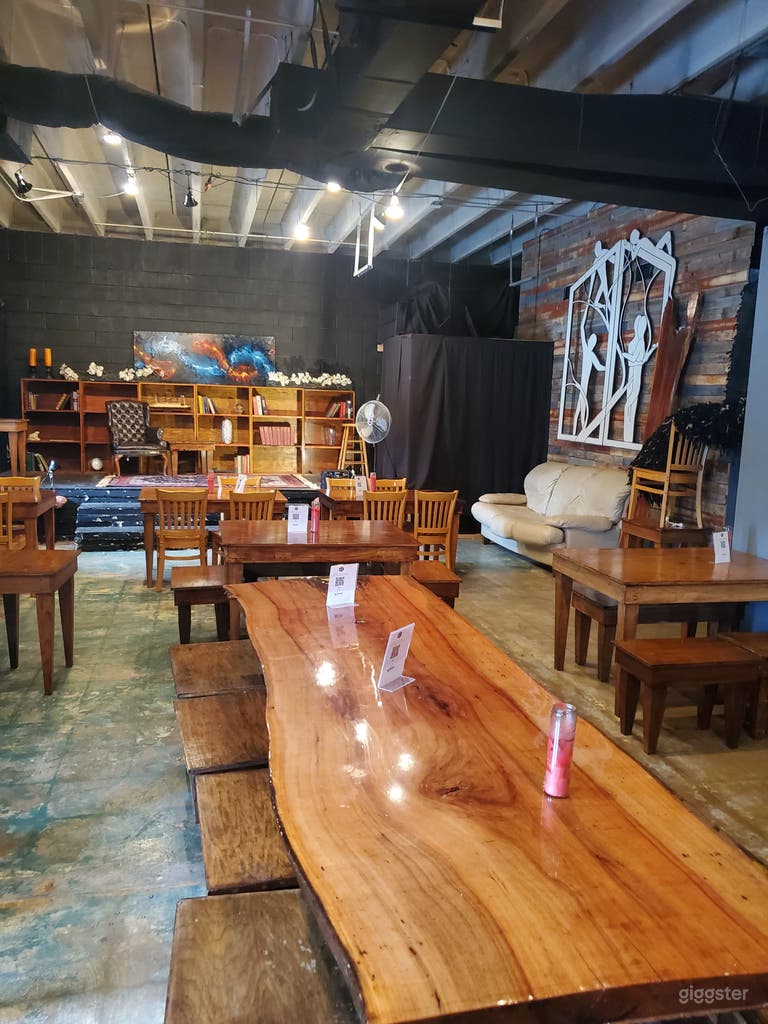  Main Lounge Event Space 