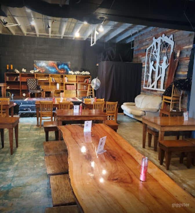  Main Lounge Event Space 