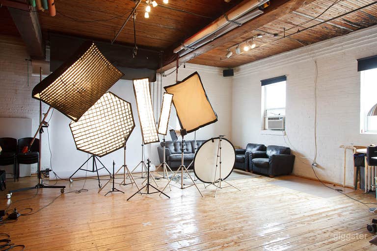  Spacious Queen West Studio Loft 