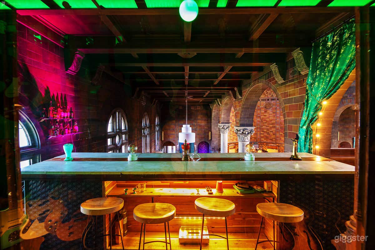 Unique Whiskey Bar Available for Photoshoots Photo 3
