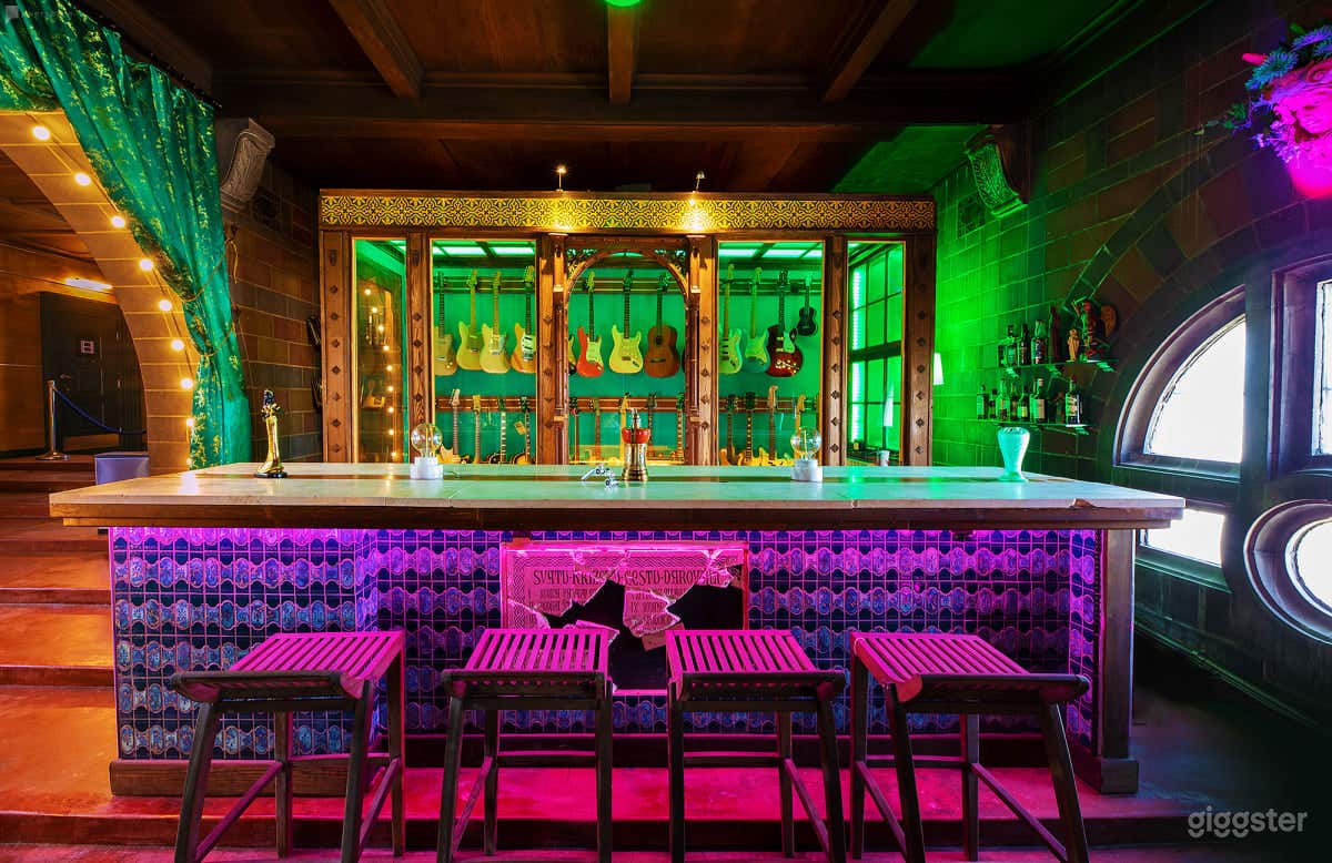 Unique Whiskey Bar Available for Photoshoots Photo 1