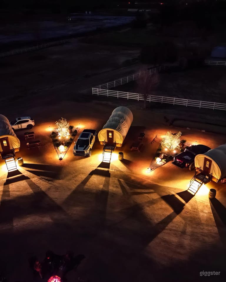  Glamping de lujo en carretas Conestoga artesanales en la región vinícola de Temecula 