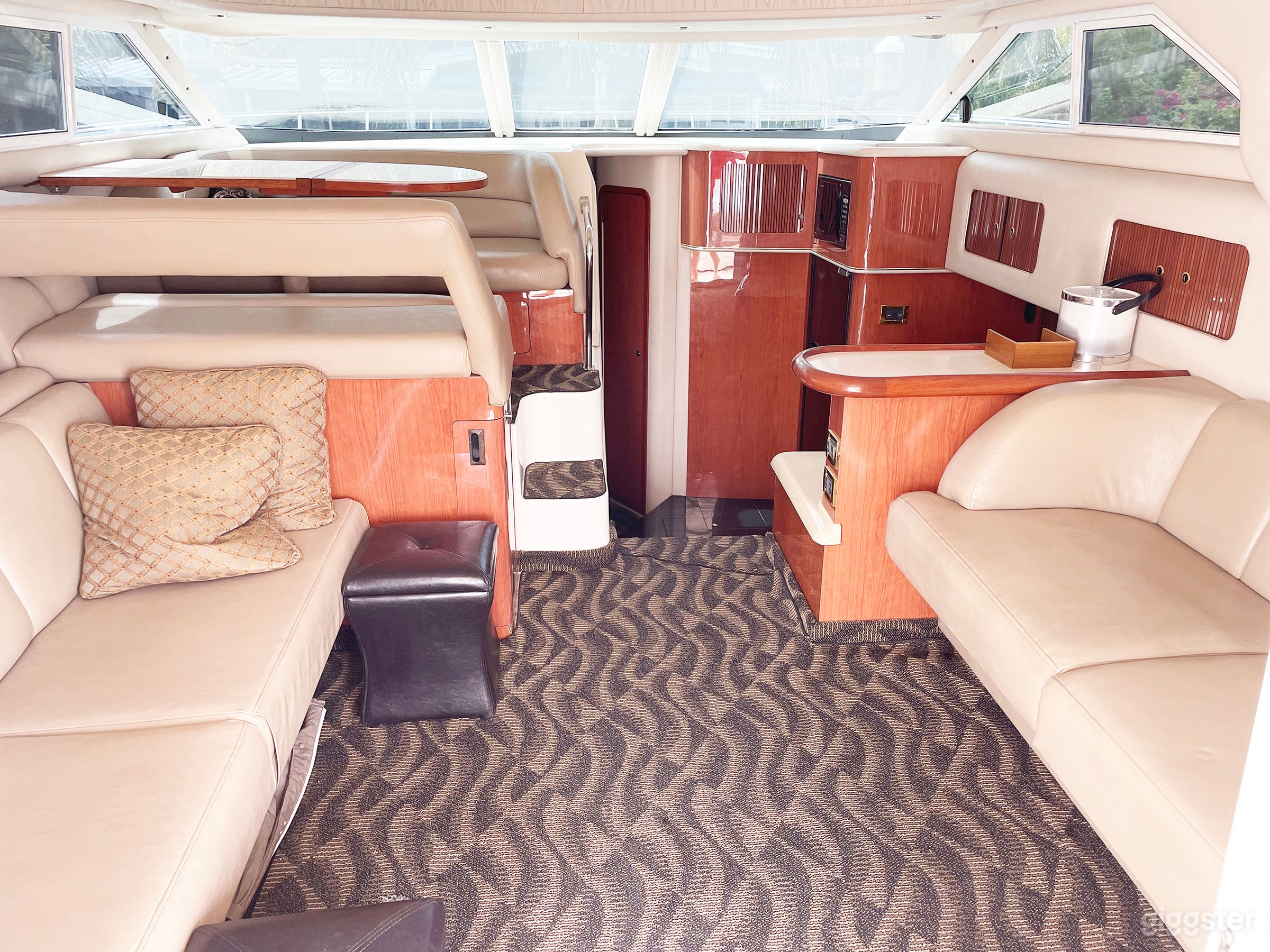 45ft Sedan Bridge (CLUB FANTASEA) Photo 2