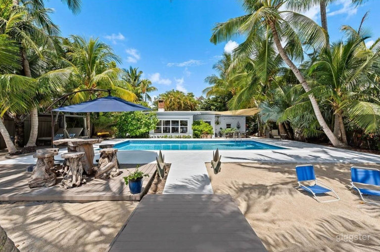  Waterfront Paradise Nest with heated pool 