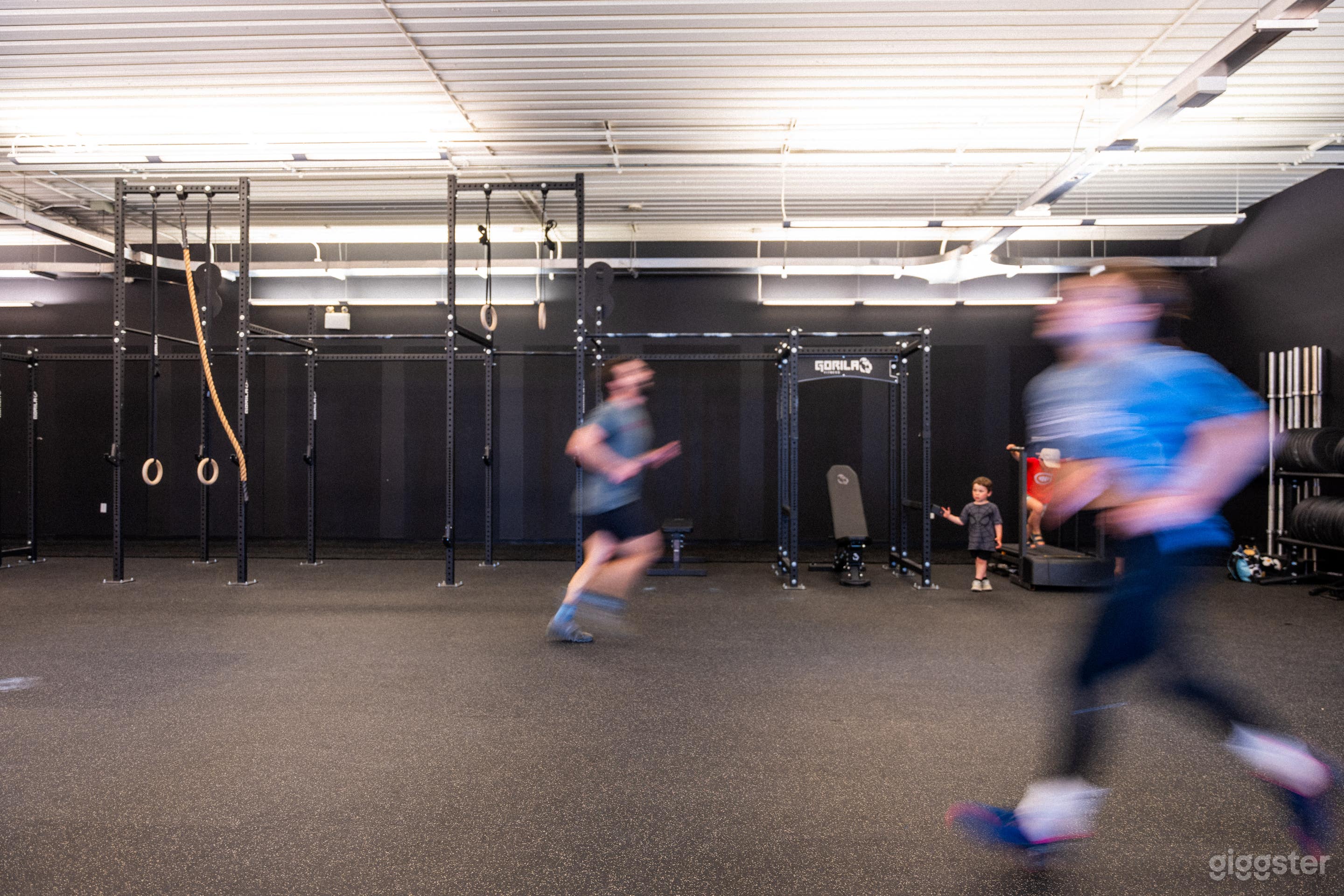 Sleek and Minimalist Training Center Photo 4