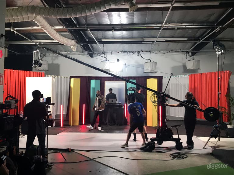  Large 85' White Cyc Studio 