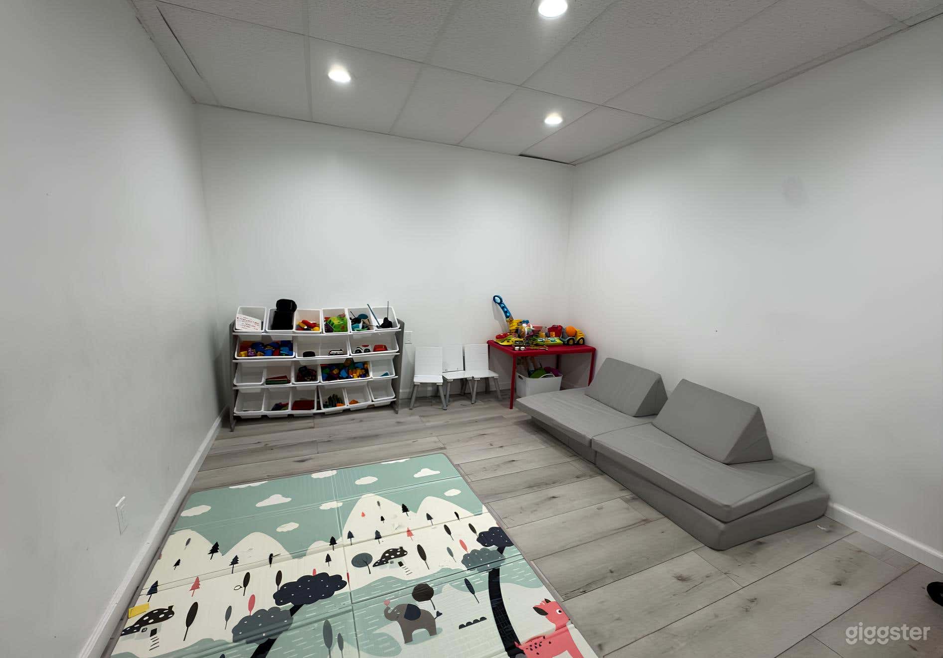 Cozy Kindergarten Classrooms Photo 1