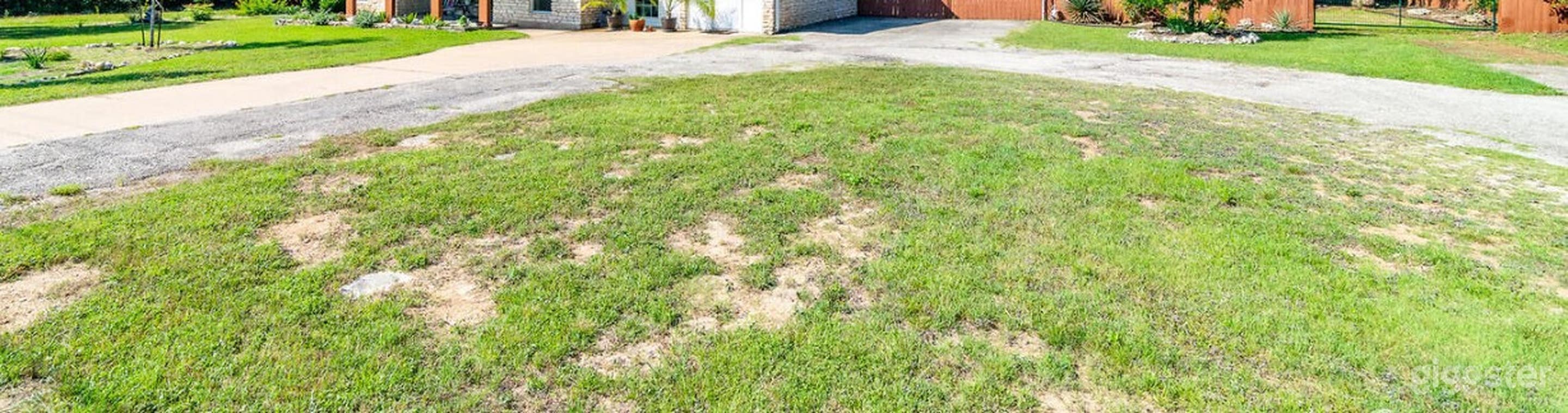 Unparalleled Outdoor Space Photo 4